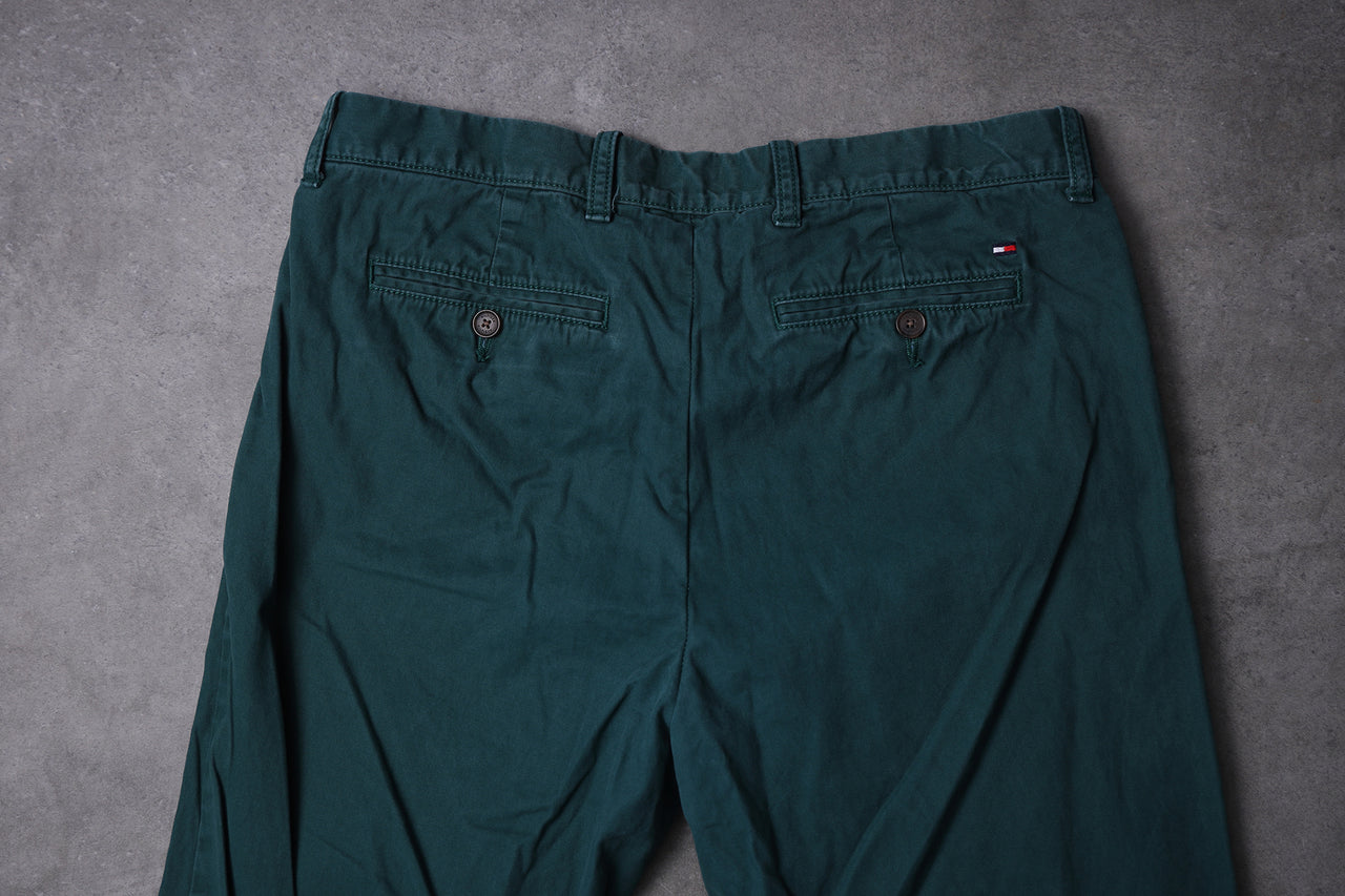 Pantaloni Chino Vintage Tommy Hilfiger (W32 L30 - IT 48)