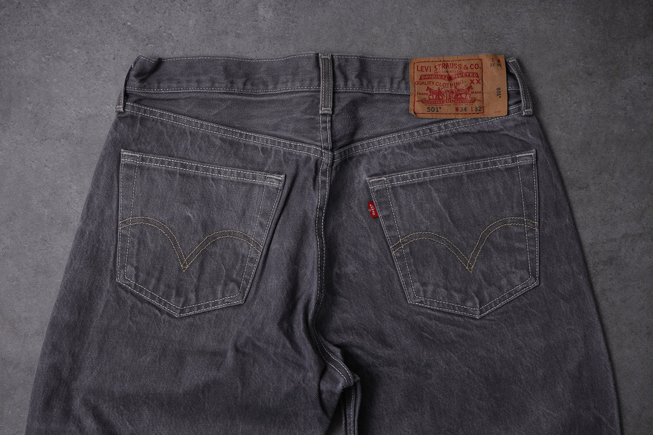 Jeans Vintage Levi’s 501® (W34 L32 - IT 48 50)