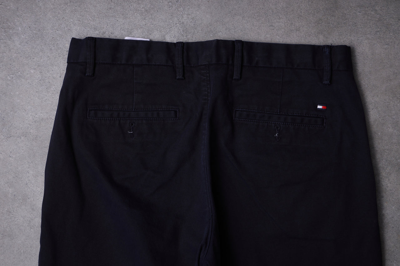 Pantaloni Chino Vintage Tommy Hilfiger (W30 L30 - IT 46)