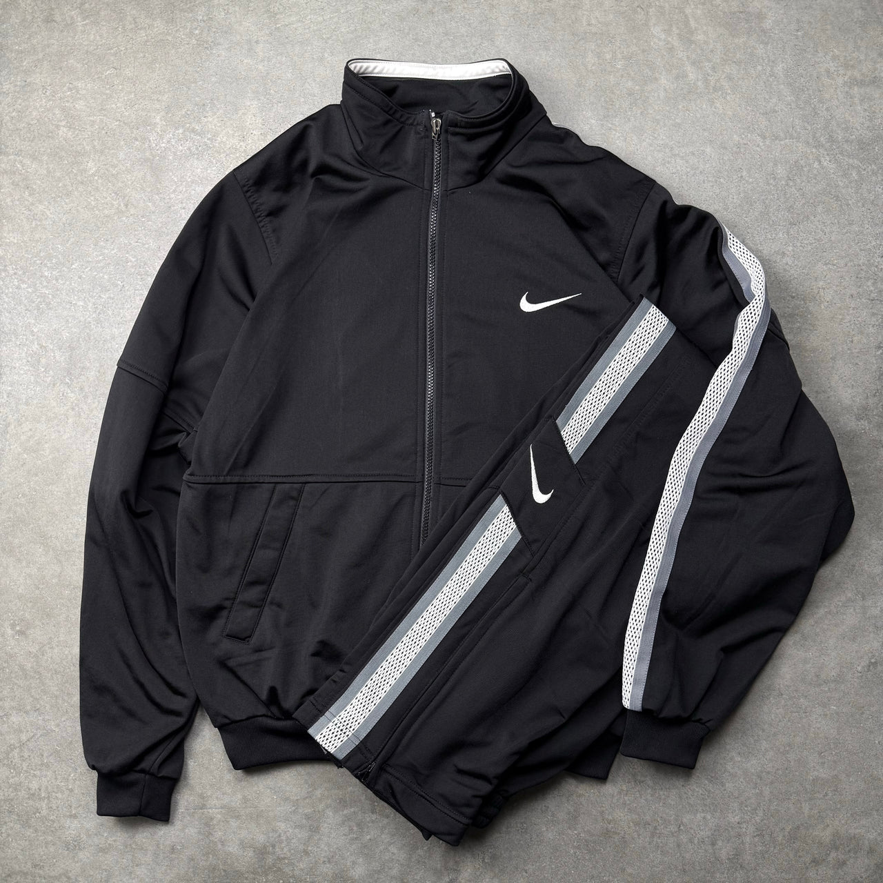 Ralph Lauren Vintage Cable Knit Sweater (Women's L)