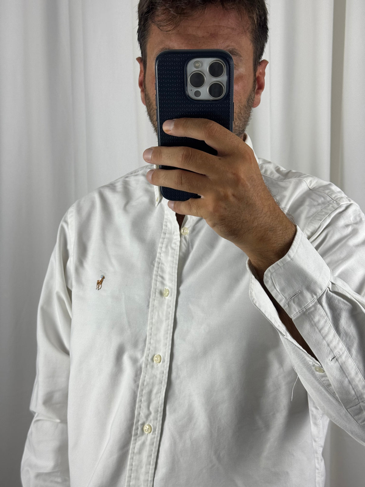 Camicia Ralph Lauren bianca vintage indossata, dettaglio busto