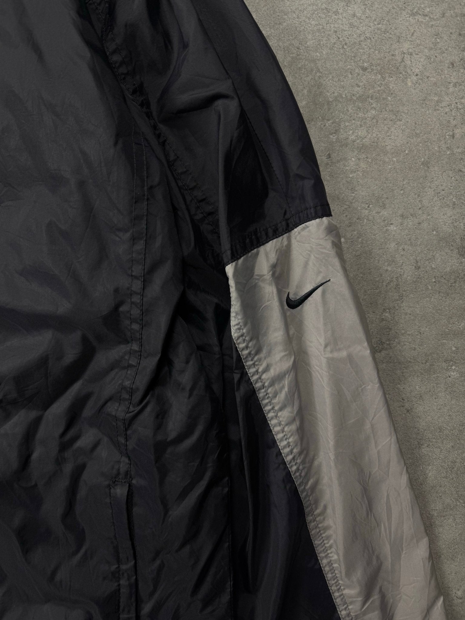 Giacca a Vento Nike Vintage anni 2000 (M) - Barrique Vintage Shop