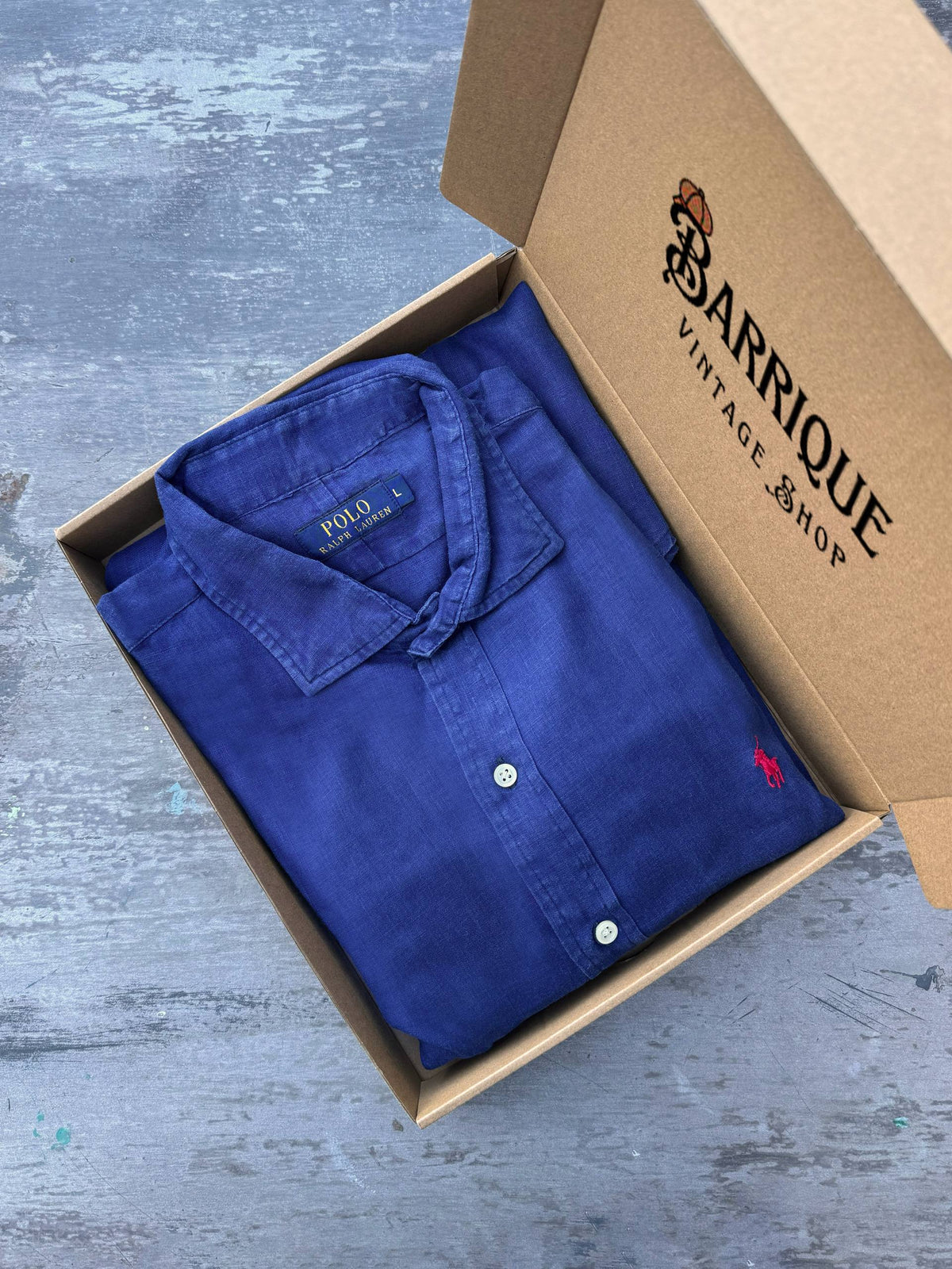 Camicia Ralph Lauren vintage in lino blu con cavallino ricamato nella box Barrique
